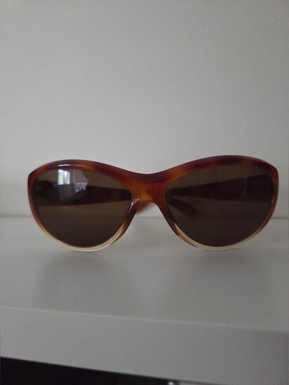 Kaenon KAT-I Gradient Oval Sunglasses